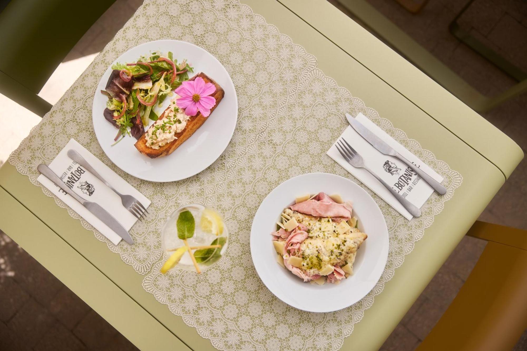 Hotel Restaurant Le Botaniste Prats-de-Mollo-la-Preste Εξωτερικό φωτογραφία